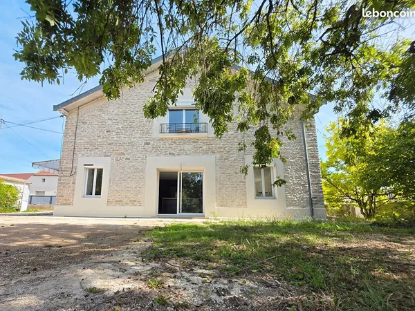 Maison 8 pièces 217 m²