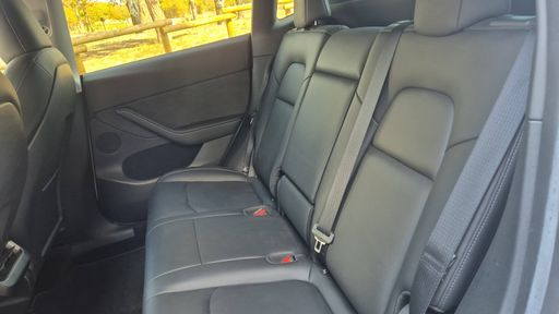 Tesla Model Y 275 Rwd - Standard Range – 2022 – 36852 km – Électrique – Boîte Automatique — photo 47