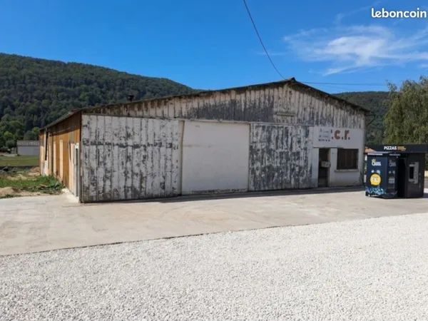 Entrepôt / Dépôt 530 M2 Roche-lez-Beaupré