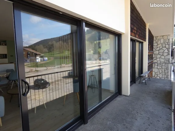 À LOUER - BEL APPARTEMENT ENTIÈREMENT MEUBLÉ - 64 m² - MÉTABIEF
