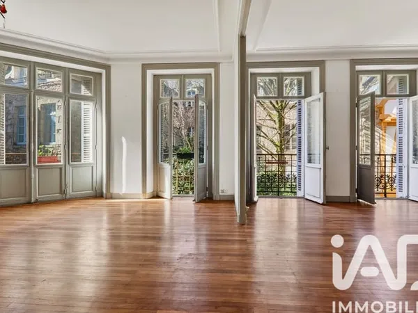 Appartement 5 pièces 152 m²