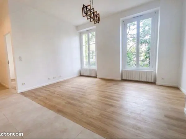 Appartement T2 rénové de 40 m² - Paris 15e - Cuisine équipée