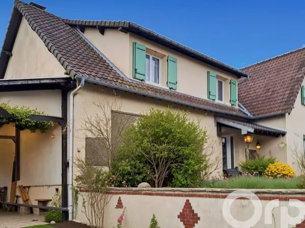 Maison 8 pièces 183 m²