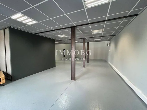 Local commercial 168 m²