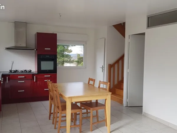Loue maison mitoyenne à Tilloy-les-Conty 15 km au sud d'Amiens