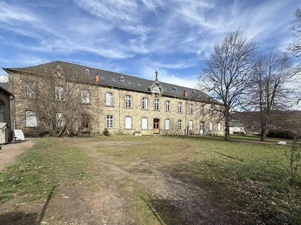 Ancien couvent de plus de 1000m2