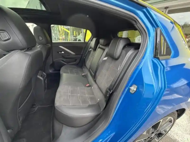 Opel Astra electric 156ch gs pk ultimate — photo 12
