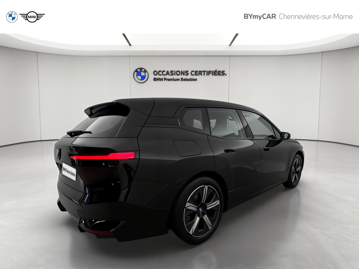 BMW iX xDrive40 326ch — photo 5