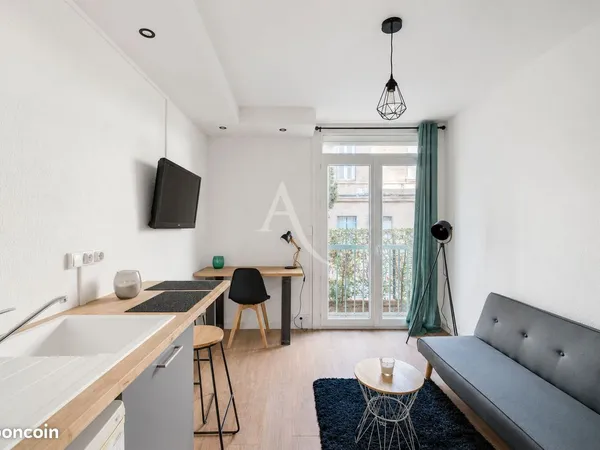 Studio 1 pièce 15 m²