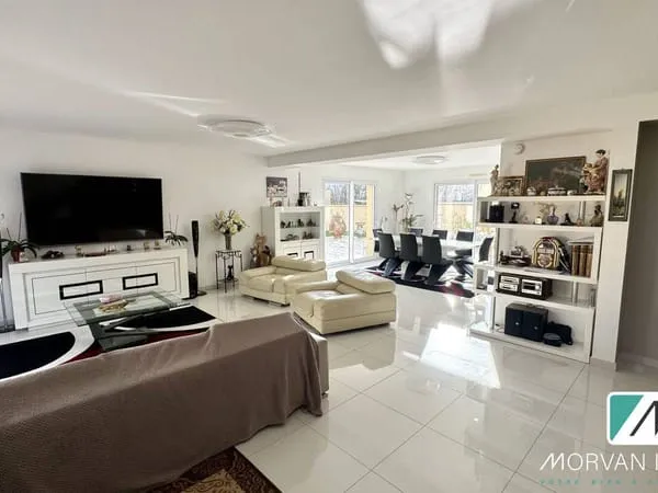 Maison 8 pièces 228 m²