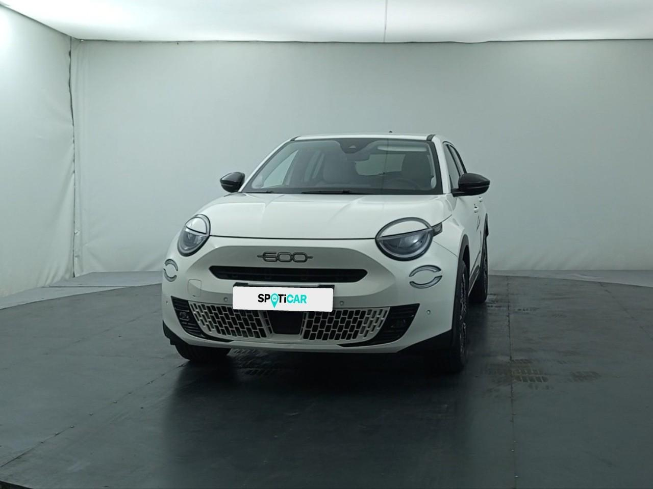 Fiat 600 t-gen 3 1.2 hybrid 110ch edct6 la prima — photo 8