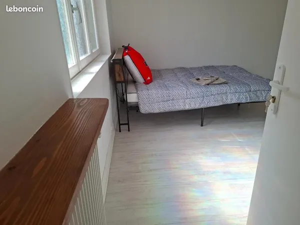 Chambre 1 pièce 28 m²