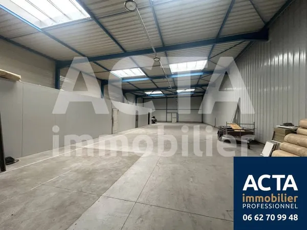 Local d'activité 450 m²