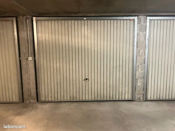 Garage fermé Grenoble secteur Berriat/Diderot