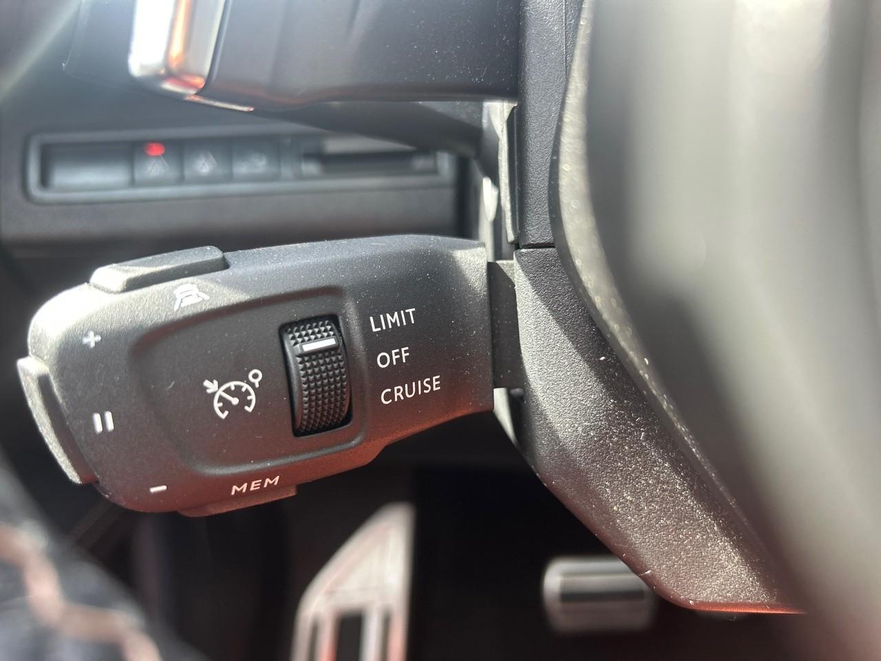 Peugeot 3008 1.2 puretech 130ch s&s gt eat8 — photo 15