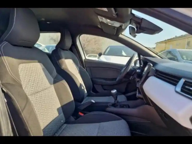 Renault Clio 1.0 tce 90ch limited -21n — photo 10