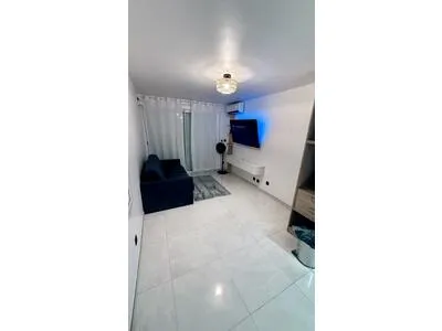 Studio entièrement rénové et meublé et climatiséDUCOS( Cité La Mairie)