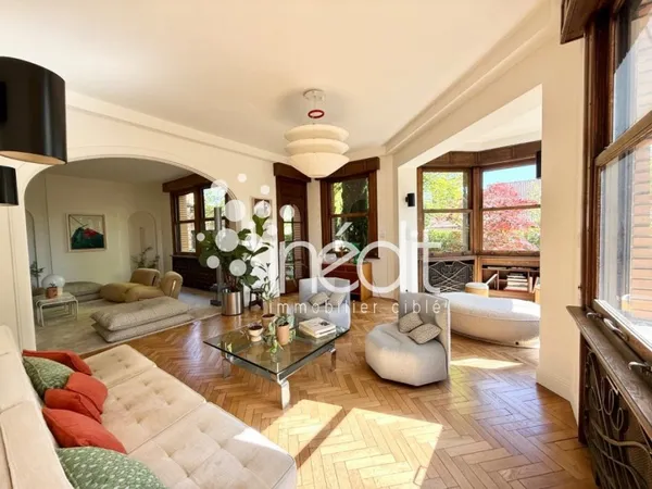 Maison 7 pièces 208 m²