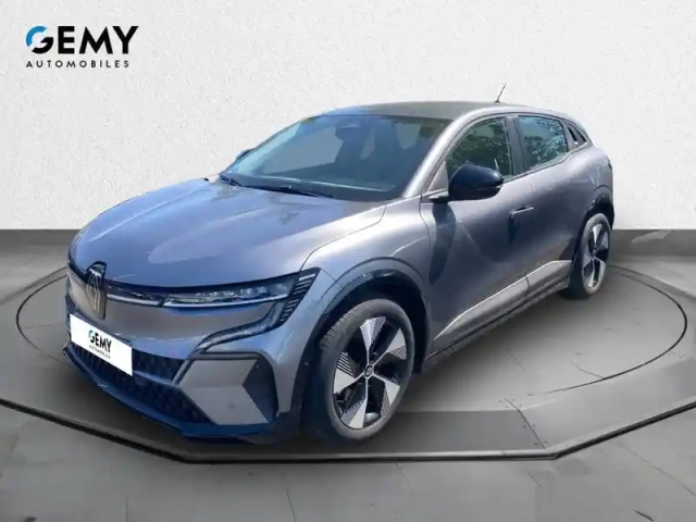 Renault Megane e-tech ev60 220 ch optimum charge — photo 1