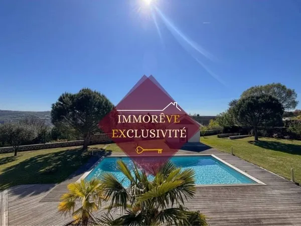 Maison 8 pièces 209 m²