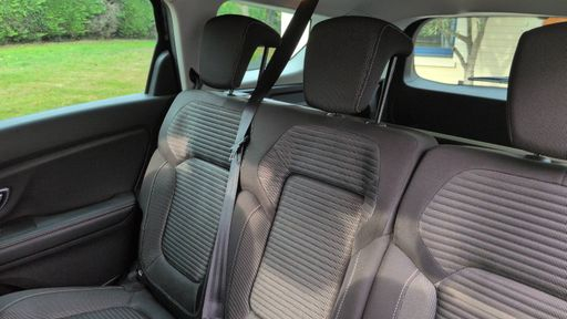Renault Grand Scenic 1.7 Blue dCi 120 - Zen – 2019 – 151381 km – Diesel – Boîte Manuelle — photo 20