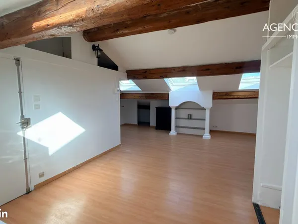 Studio 1 pièce 17 m²