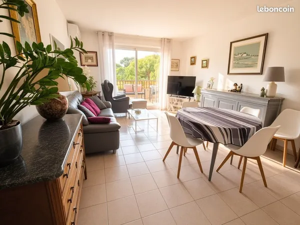 T4 lumineux 87 m² avec terrasse Sud, garage, parking & cave — Résidence Château d'Argent (Hyères)