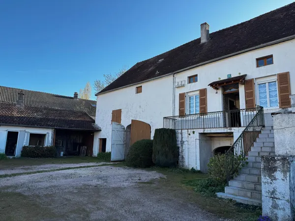 Maison en pierre à fort potentiel