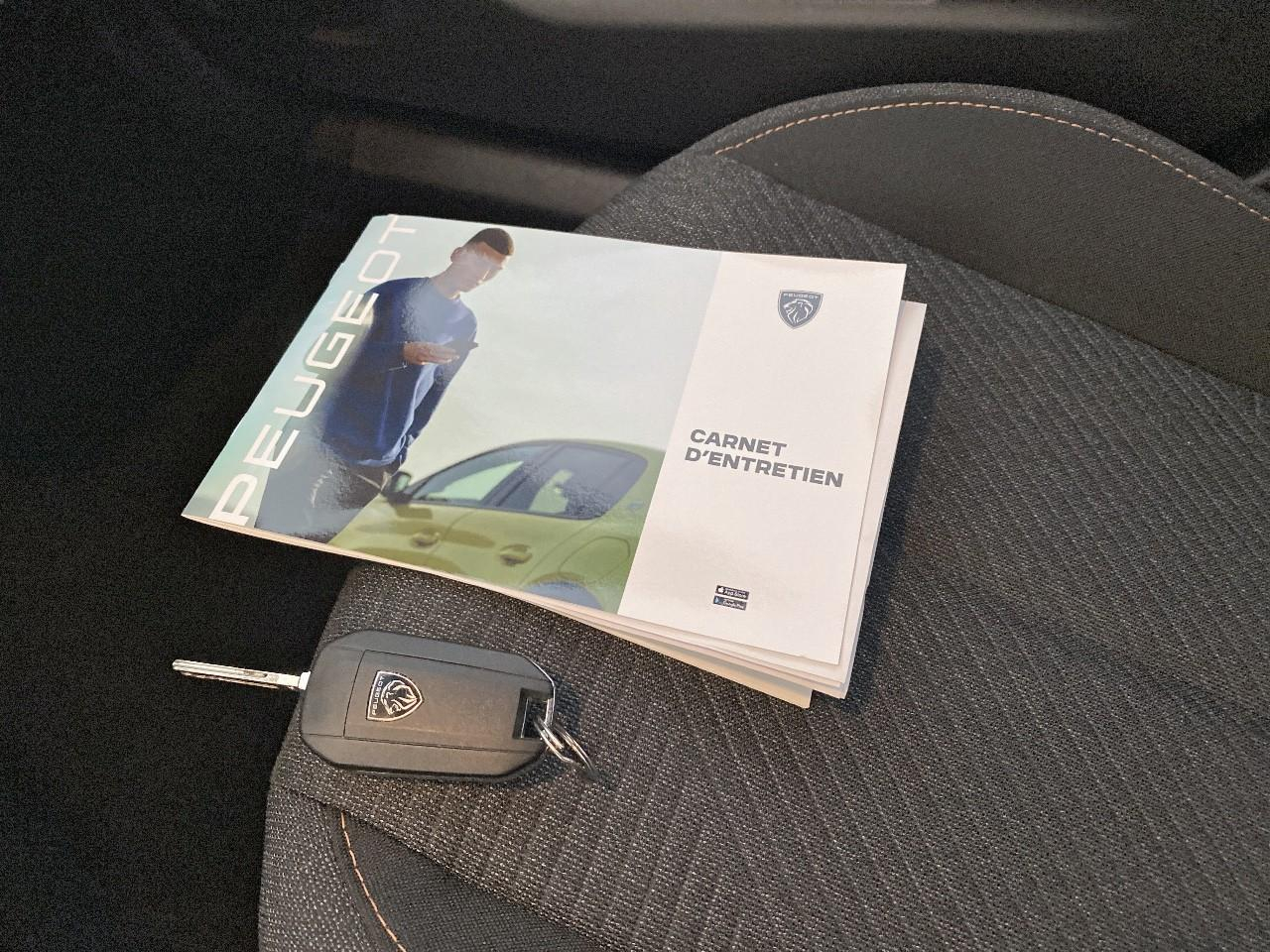 Peugeot 2008 hybrid 145 ch e-dcs6 style — photo 18