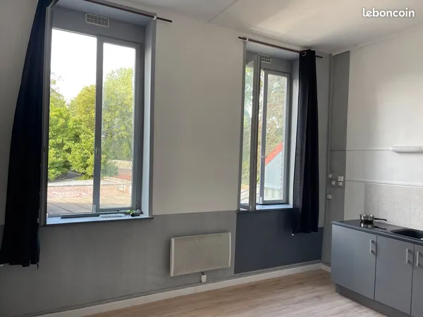 LOUE Centre LANNOY studio 25 M2 - 489 EUROS