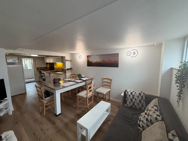 RENNES / FRANCISCO FERRER - Maison refaite à neuf et meublée avec goût !