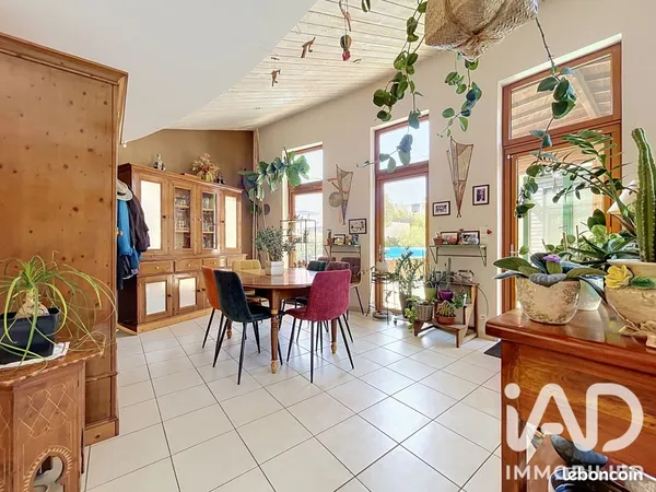 Maison 11 pièces 246 m²