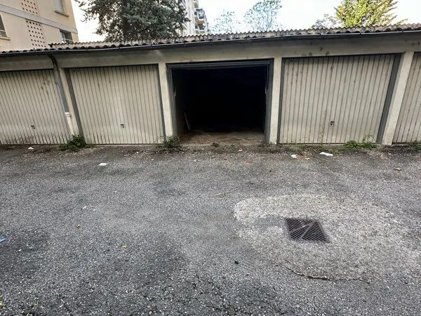 Location garage avenue Salengro