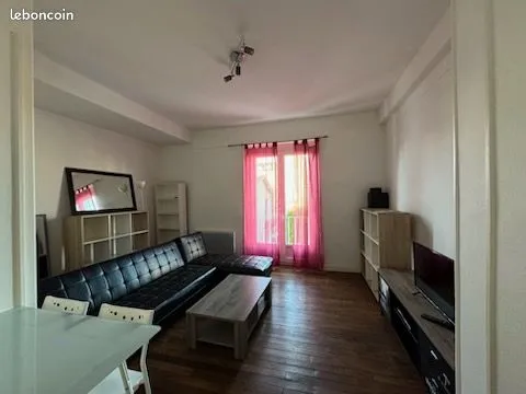 Superbe T3 meublé de 65 m2 au coeur de Limoges, 2 chambres, Wifi, machine à laver, lave vaisselle, c