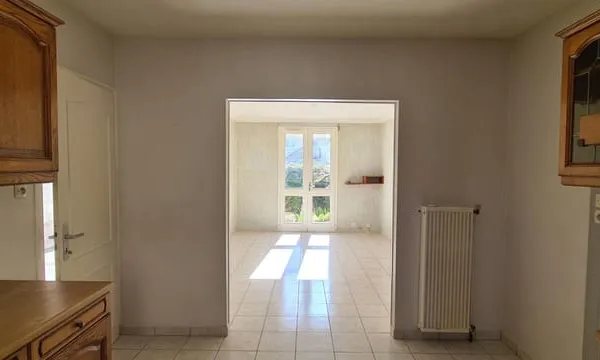 Maison Clisson 5 P . 3 Chs . Bureau . 81.29 M² . T 377 M² . Terrasse . Garage