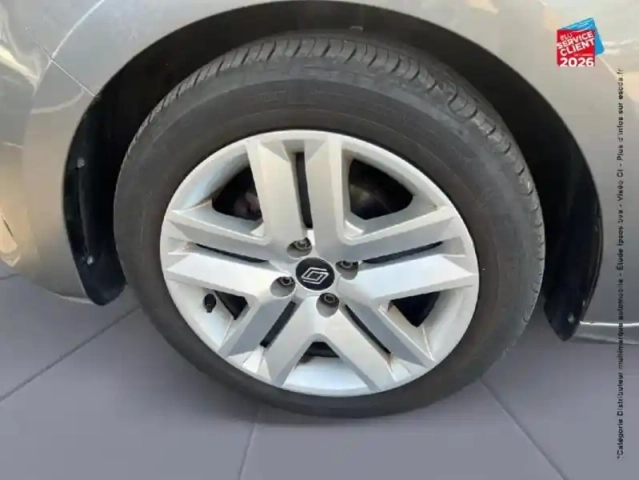 Renault Clio 1.0 tce 90ch evolution — photo 10