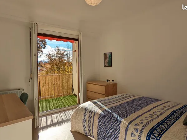 Chambre en Colocation cosy à 7 min de l'université de Pau - Vue Pyrénées & cadre verdoyant