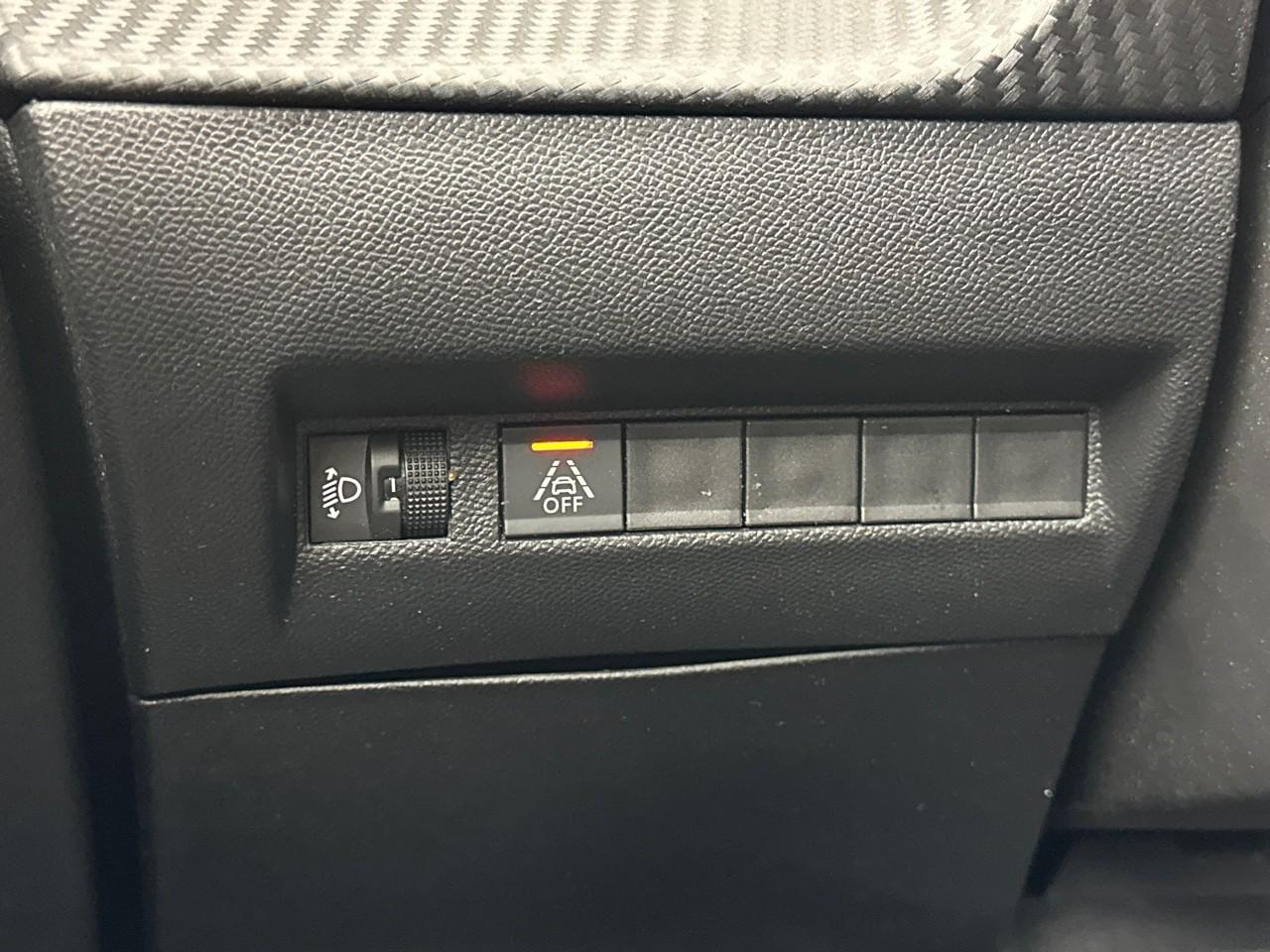 Peugeot 2008 puretech 130 s&s eat8 active pack — photo 16