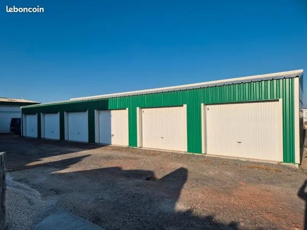 A louer box 20m2