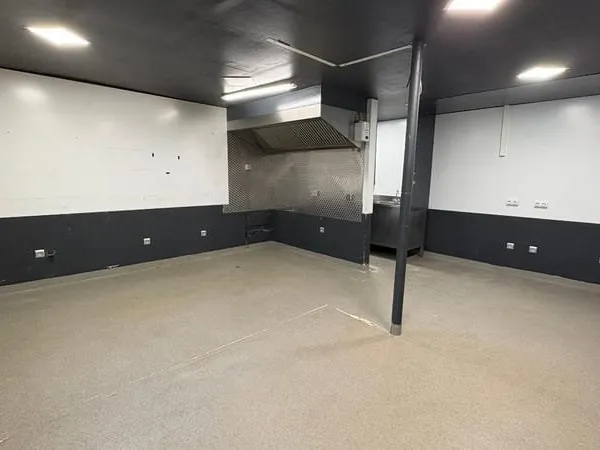 Cires-lès-mello local commercial de 30m2