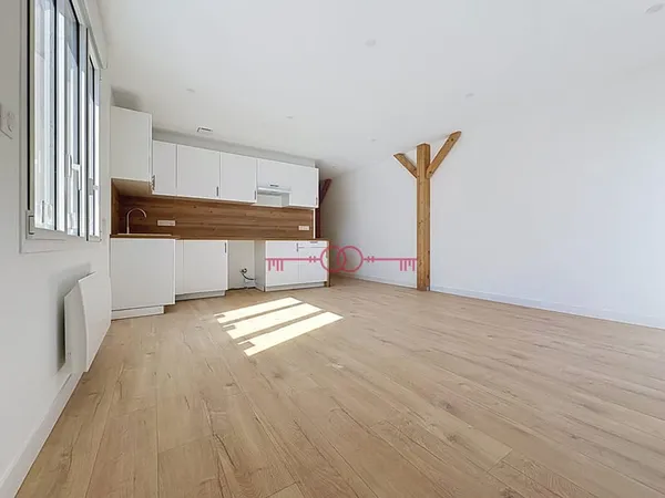 A VENDRE - APPARTEMENT TYPE 2 PROCHE GARE DERNIER ETAGE