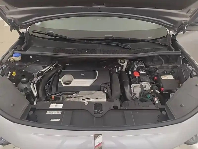 Ds Ds 7 ds7 crossback hybride e-tense 300 eat8 4x4 — photo 48