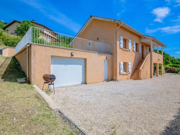 Maison 6 pièces 180 m²