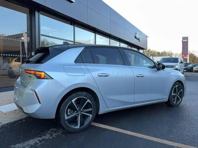 Opel Astra hybrid 180 ch bva8 — photo 18