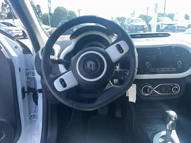 Renault Twingo iii e-tech — photo 5