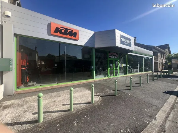 Local commercial 375 m² Brive-la-Gaillarde