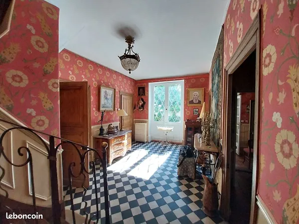 Maison 8 pièces 210 m²