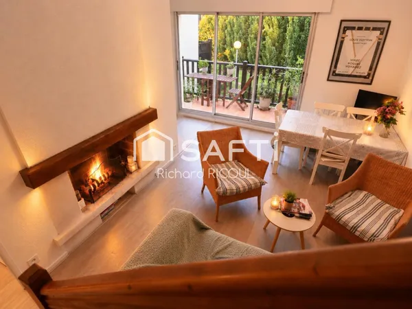 Dans l'éventail. Duplex 53m² - Cheminée - Plage 9' à pied - 2 ch, 2 sdb.