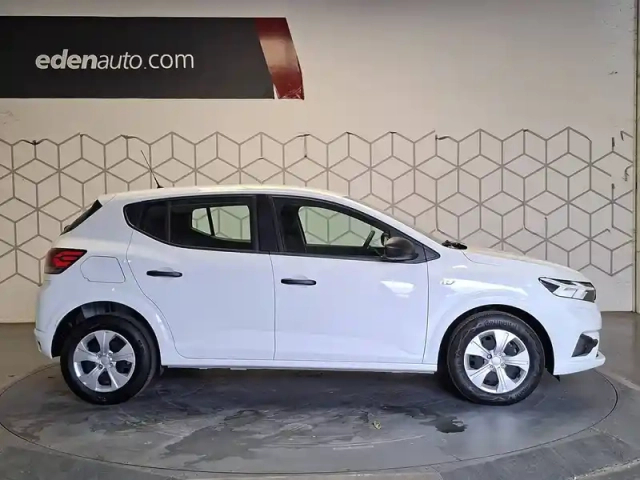 Dacia Sandero sce 65 — photo 6