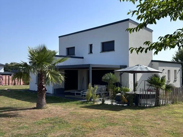 Maison moderne à Saint Planchers